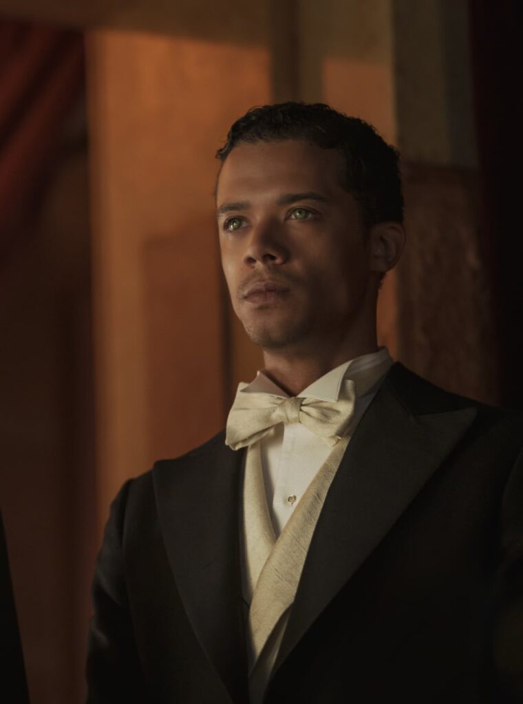 Louis Looks On - Interview With The Vampire Season 1 Episode 2