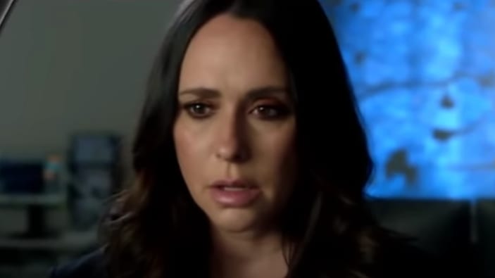 Maddie Takes A Call - 9-1-1 Season 6 Episode 5