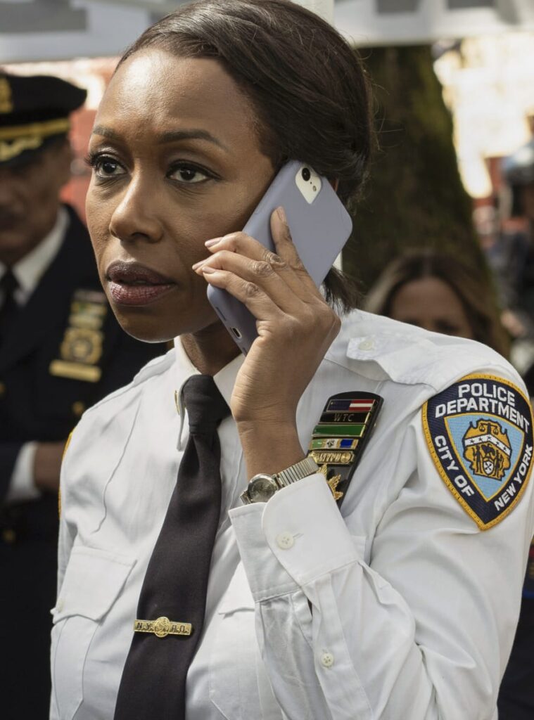Regina Makes a Difficult Call - East New York Season 1 Episode 4
