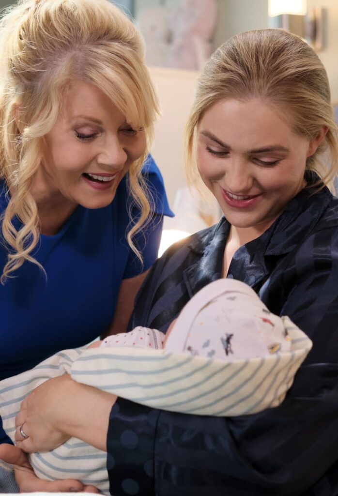 Welcoming Baby to the World - Chesapeake Shores Season 6 Episode 10