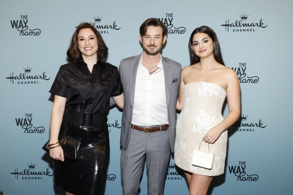Chyler Leigh, Evan Williams, and Sadie Laflamme-Snow - The Way Home