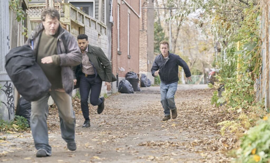 Footchase - Alert: Missing Persons Unit Season 1 Episode 4