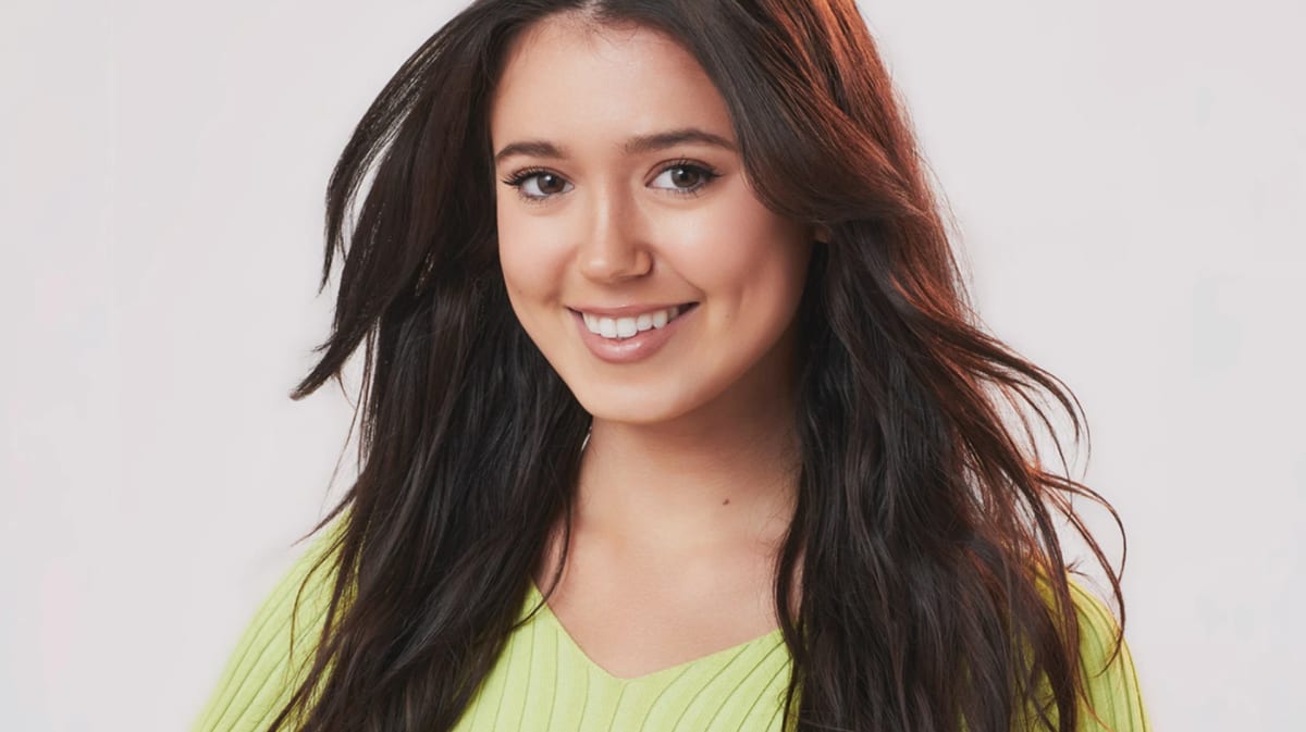 The Bachelor's Greer Blitzer Apologizes for Defending Blackface Costume(00)