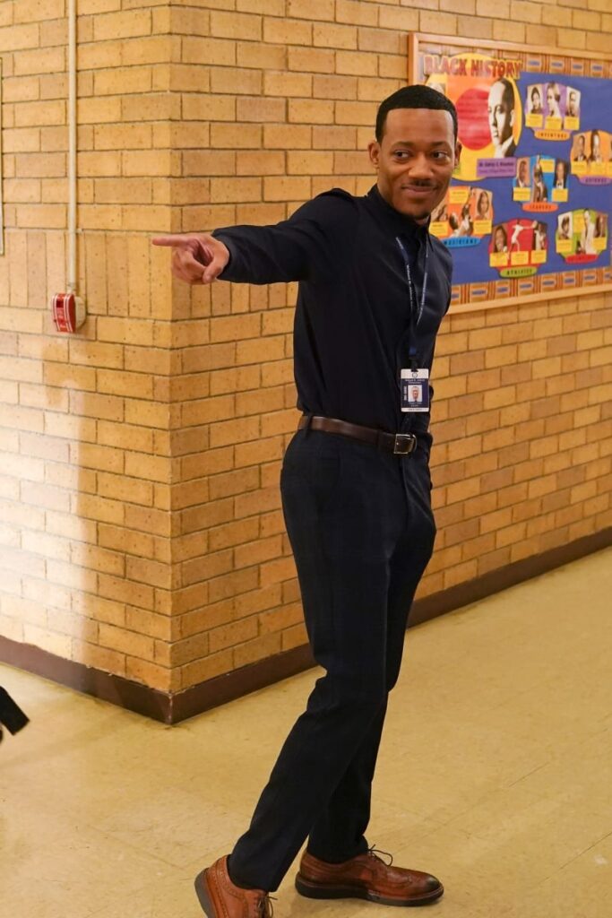 Abbott Elementary-Gregory pointing Season 2 Episode 16