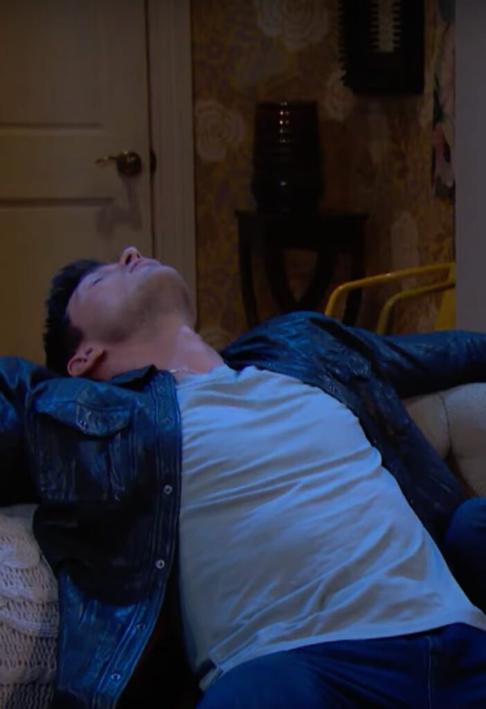 Allie and Alex Console Each Other - Days of Our Lives