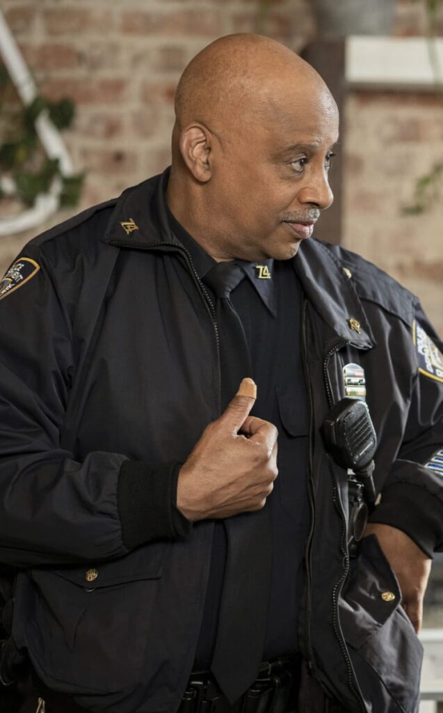 Helping Bentley Adjust - East New York Season 1 Episode 12