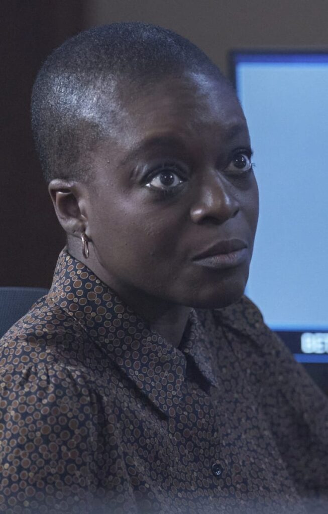 Kemi Helps -tall - Alert: Missing Persons Unit Season 1 Episode 10