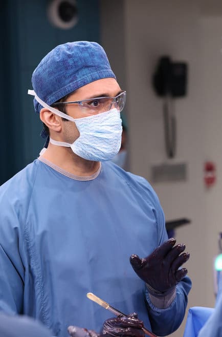 Operating During a Storm - Chicago Med Season 8 Episode 13