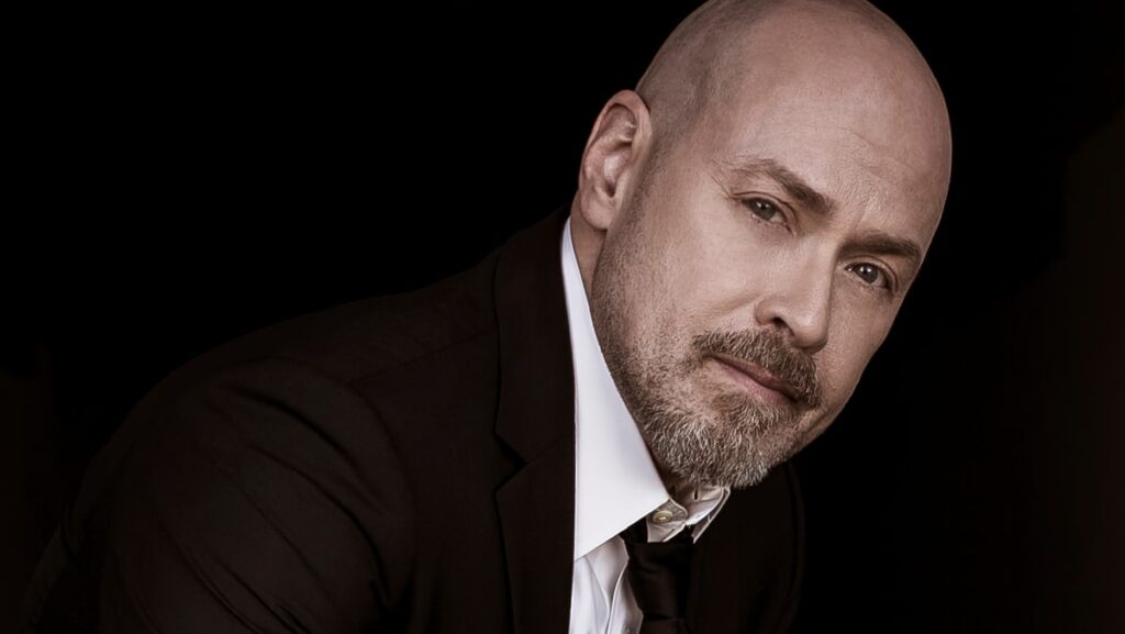 Steven S Deknight