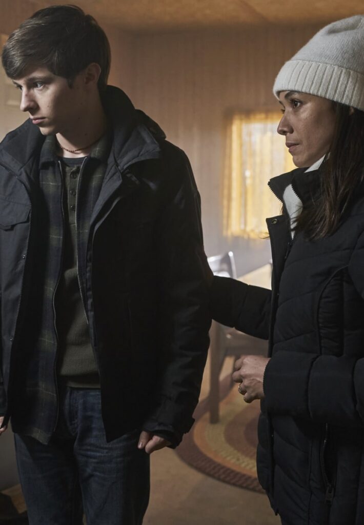 Supporting Keith -tall - Alert: Missing Persons Unit Season 1 Episode 9