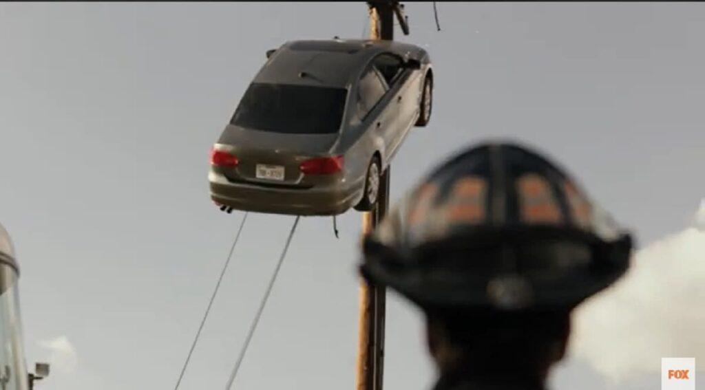 A Car Hits a Pole - 9-1-1: Lone Star Season 4 Episode 8