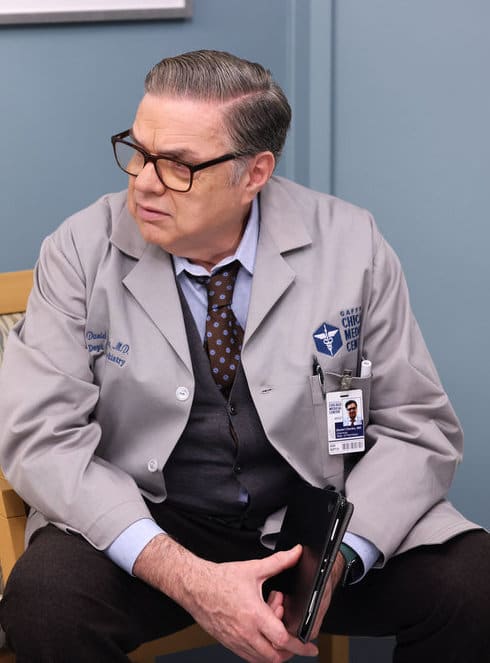 Charles Helps Out - Chicago Med Season 8 Episode 17