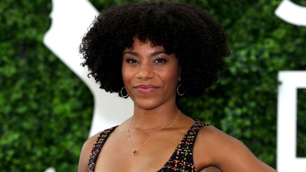 Kelly McCreary poses during a photocall for the TV show