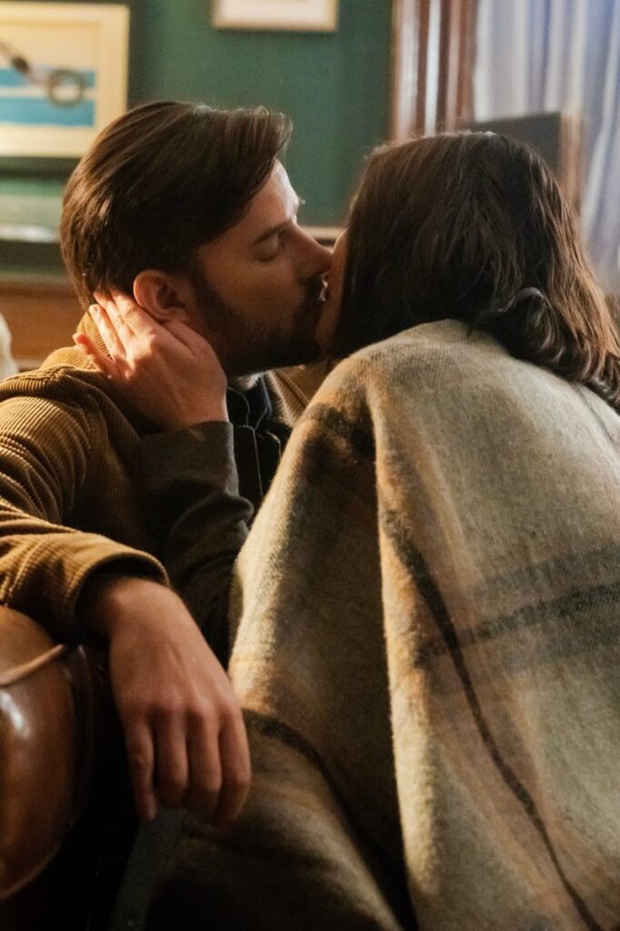 Sealed With a Kiss - The Way Home Season 1 Episode 9