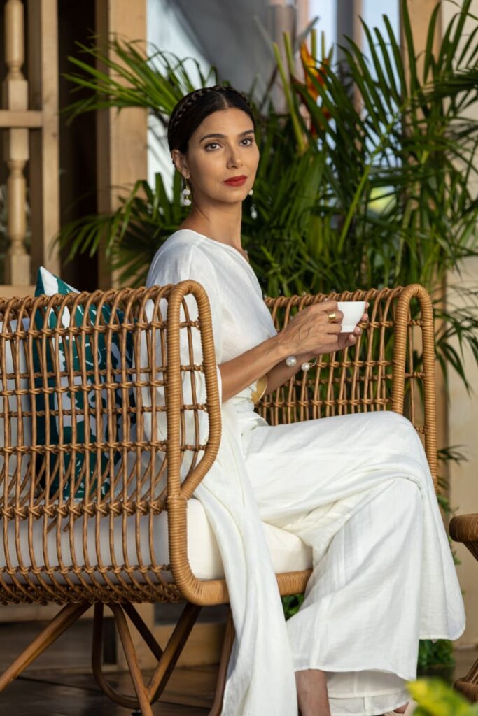 Elena Watches - Fantasy Island Season 2 Episode 9