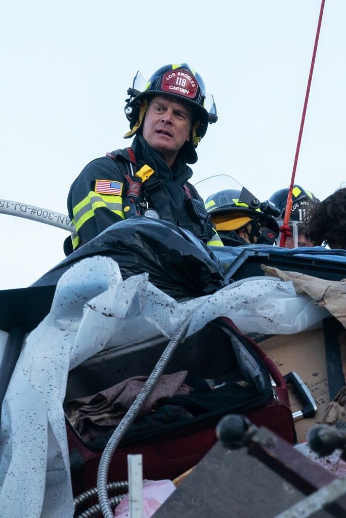 Massive Rescue - 9-1-1 Season 6 Episode 16