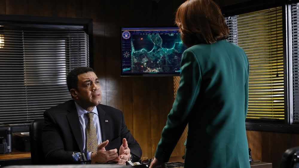 L - Cooper and Panabaker - The Blacklist