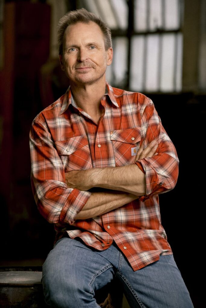 Amazing Race's Phil Keoghan - The Amazing Race