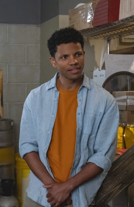 Nick Gets an Offer - Nancy Drew Season 4 Episode 3
