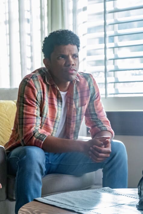 Nick Helps Find Answers - Nancy Drew Season 4 Episode 2