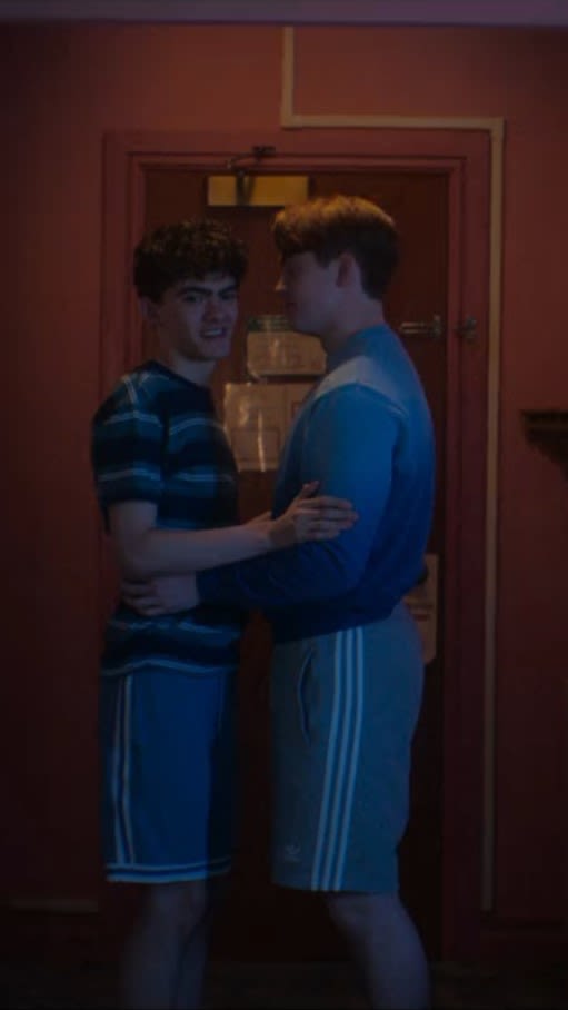 Holding Charlie - Heartstopper Season 2 Episode 6