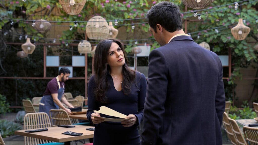 L - Lisa and Mickey - The Lincoln Lawyer Season 2 Episode 7