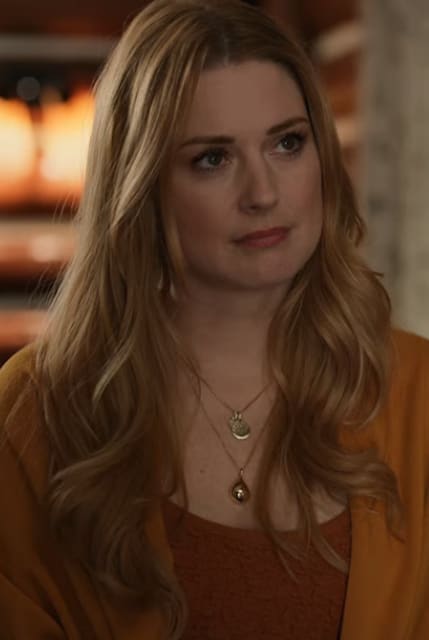 Mel in Orange - Virgin River Season 5 Episode 2