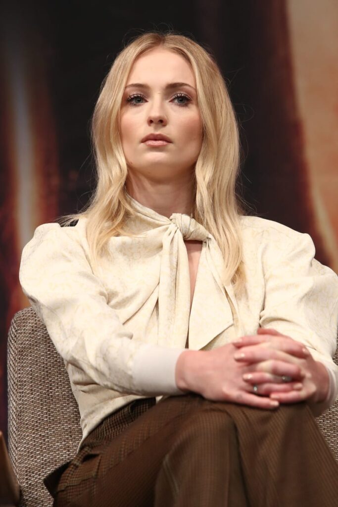 Sophie Turner Promotes Dark Phoenix