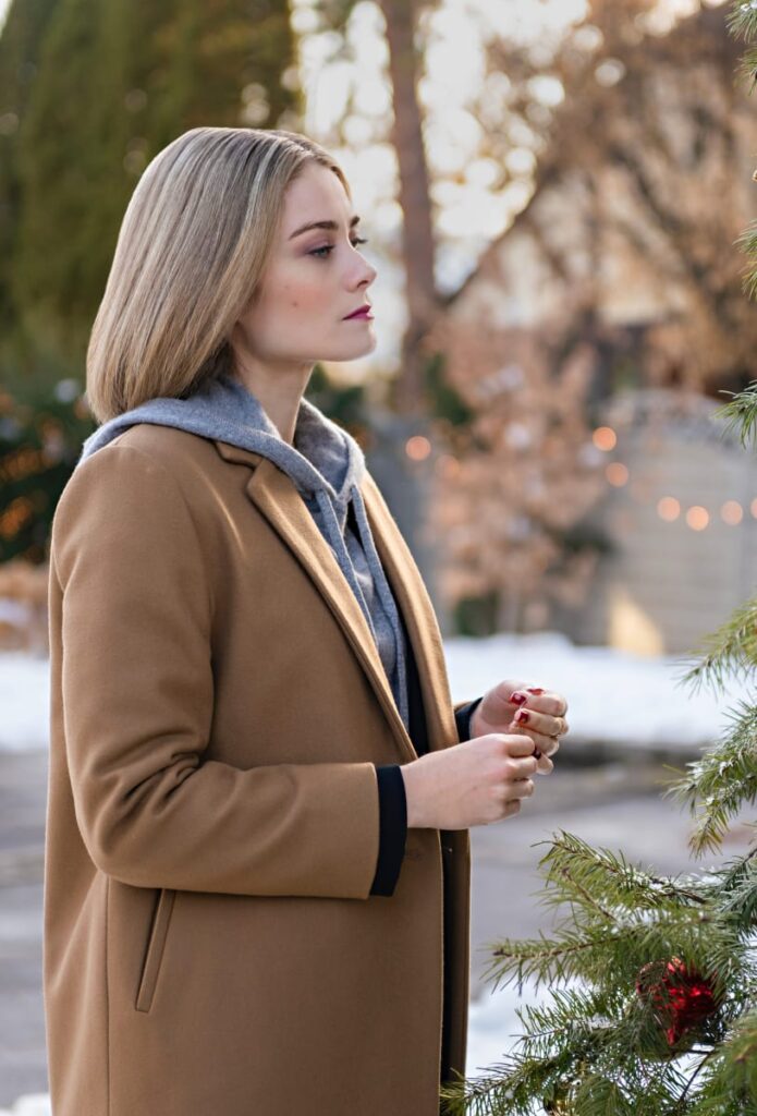 Decorating a Special Tree - Hallmark Channel Season 1 Episode 7