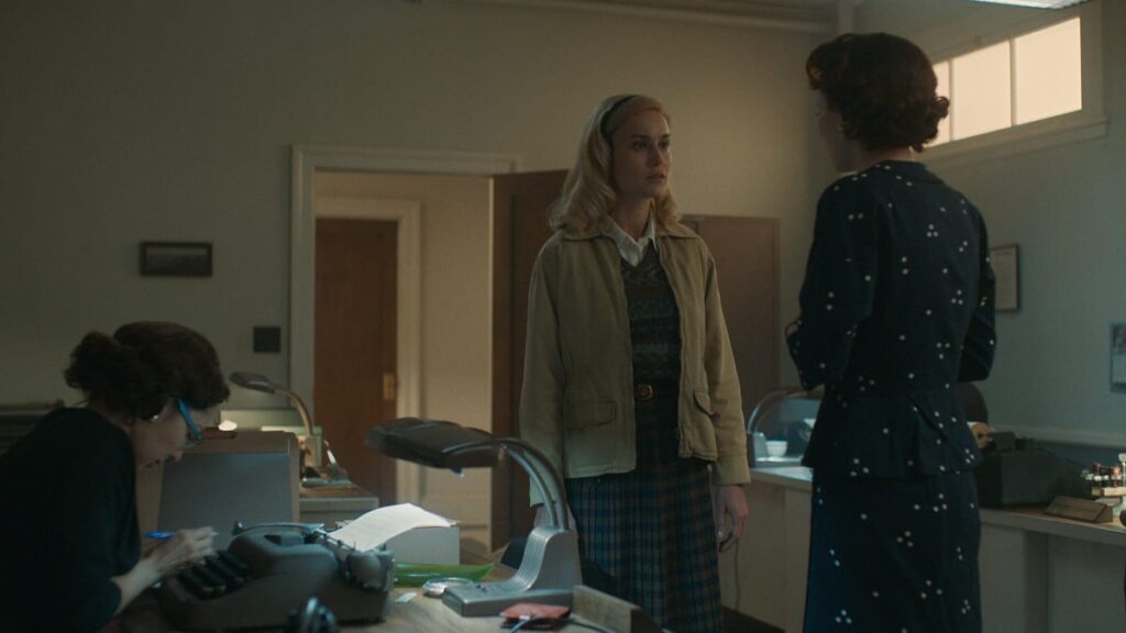 Elizabeth Speaks To Fran Season 1 Episode 3 - Lessons in Chemistry