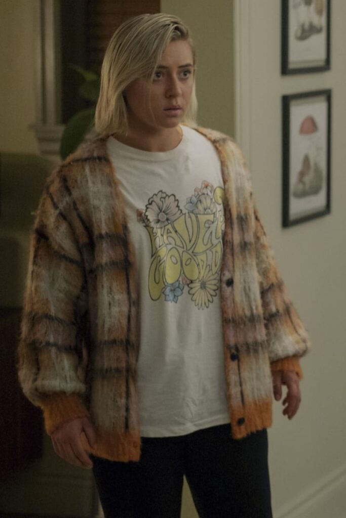 Emma Stares at Sam - Gen V Season 1 Episode 4