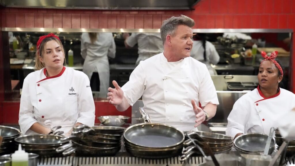 Reaming Out the Red Team - Hell's Kitchen Season 22 Episode 2