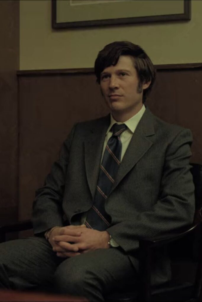 Roderick Waits - The Fall of the House of Usher Season 1 Episode 2