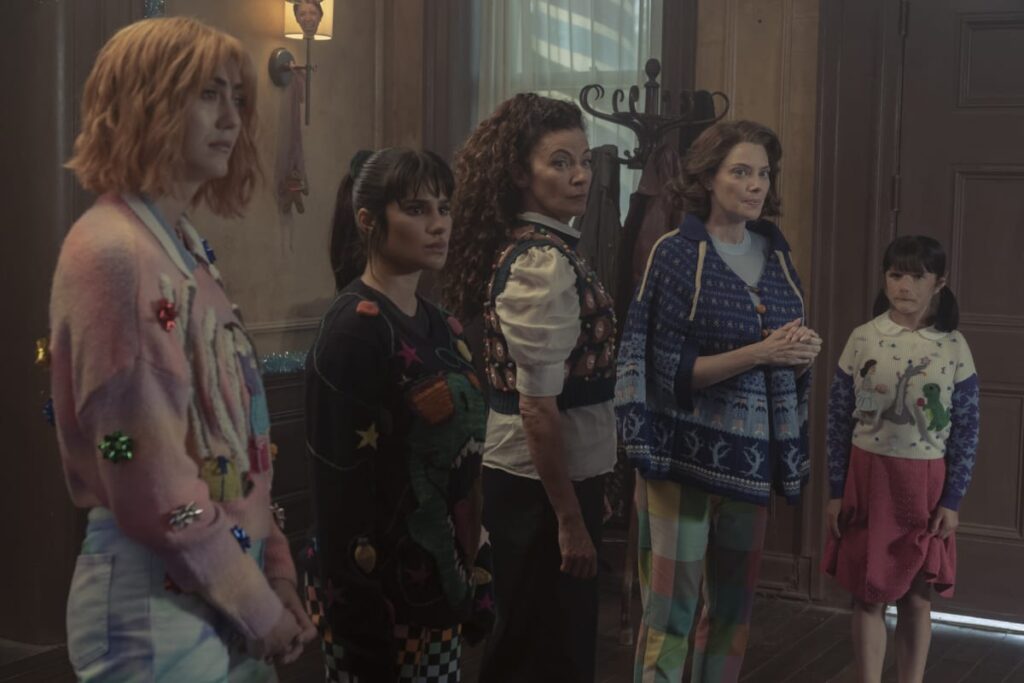 The Welcome Committee - Doom Patrol Season 4 Episode 9
