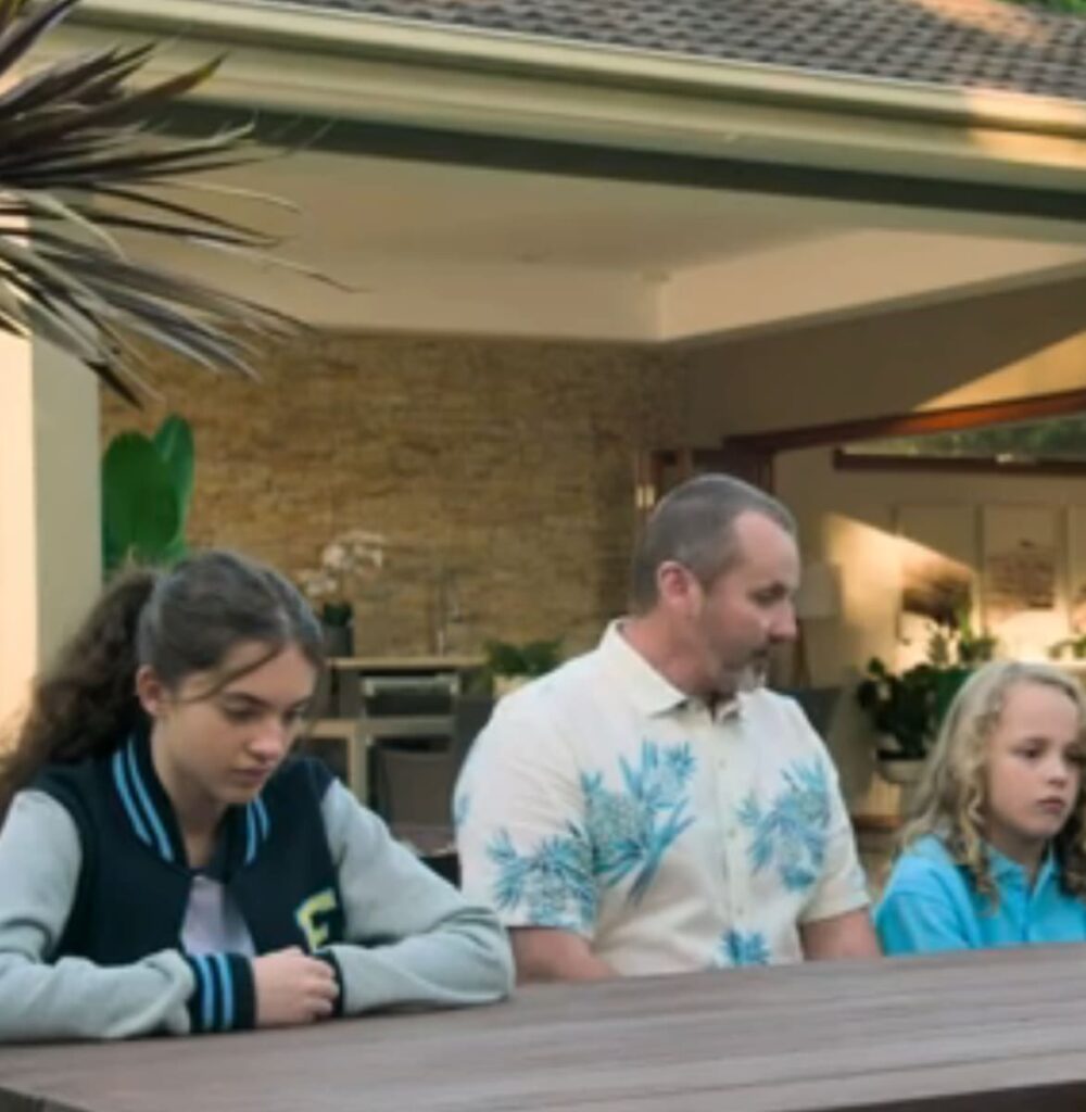 Toadie Raises Concerns - Neighbours