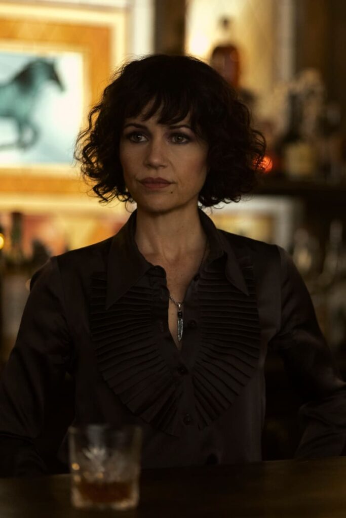 Verna at the Bar - The Fall of the House of Usher Season 1 Episode 5