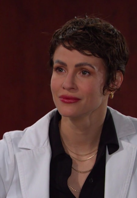 Sarah Goes All Out - Days of Our Lives