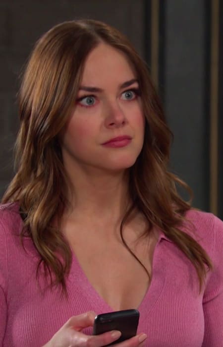 Stephanie Runs Into Her Ex - Days of Our Lives