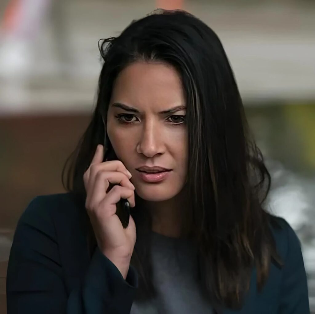 Gina Cline - 2 - Olivia Munn - SIX - 2018
