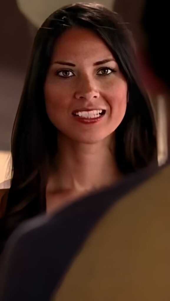 Lana - 2 - Olivia Munn - Greek - 2009