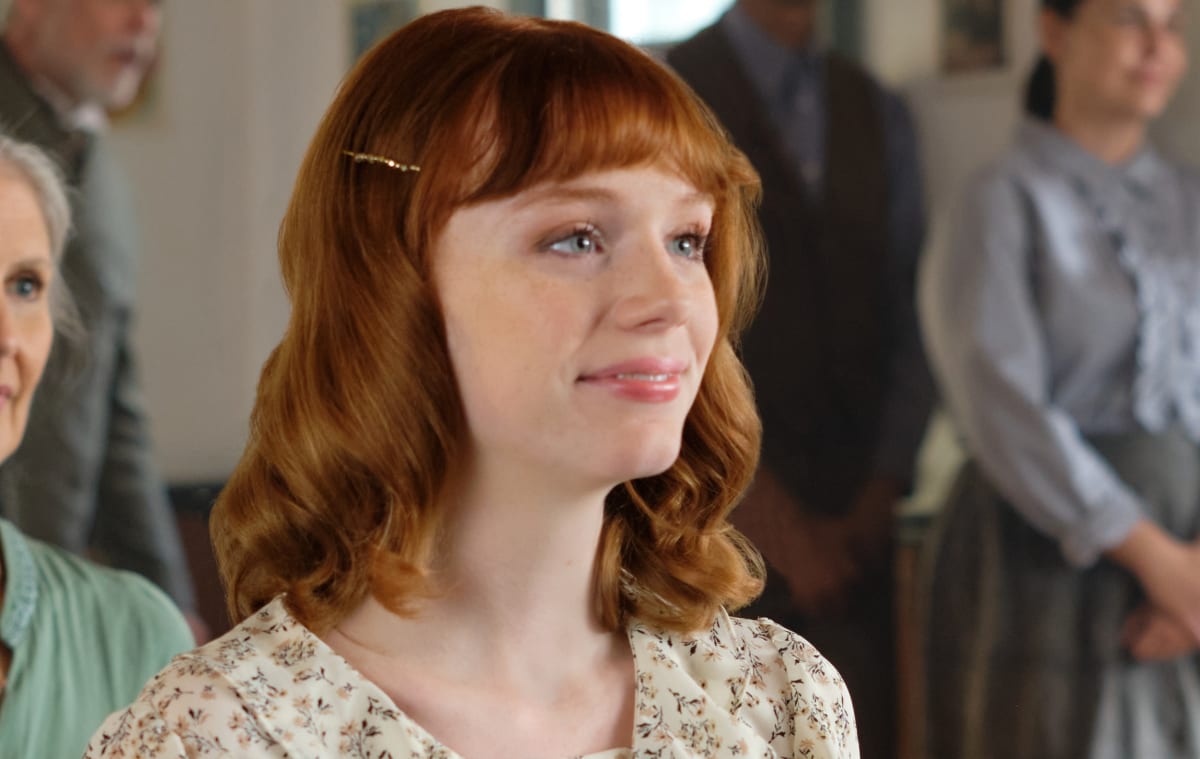 Mamie Laverock When Calls the Heart Star on Life Support After Fall