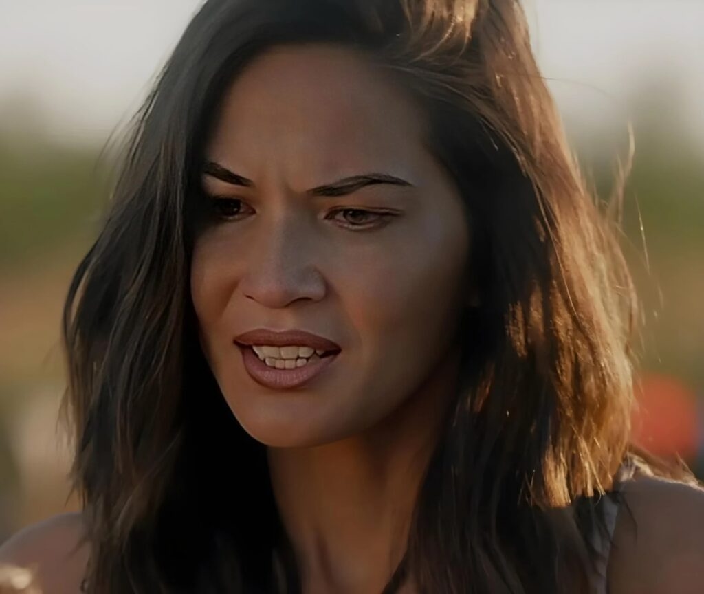 Tiffany - 2 - Olivia Munn - Buddy Games - 2019