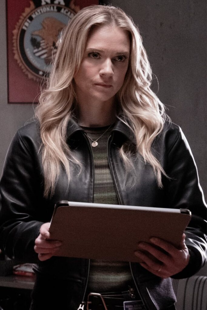 JJ Takes Notes - Criminal Minds S17E01 - Criminal Minds: Evolution