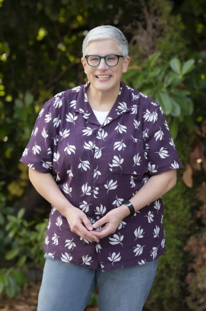 Velma Bruin - Tracker