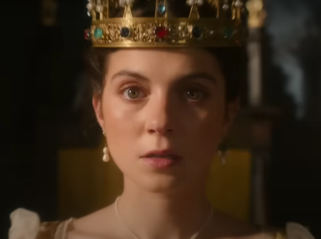 Emily Bsder as My Lady Jane wearing a crown 