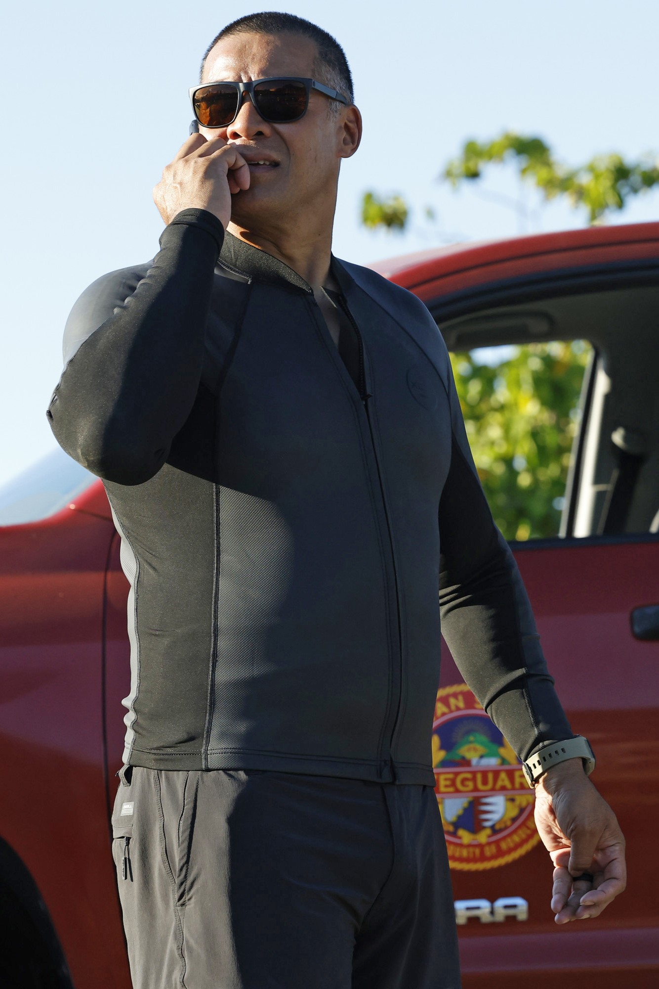 Sonny gets the call to the rescue on HI-Surf Season 1 Episode 2.