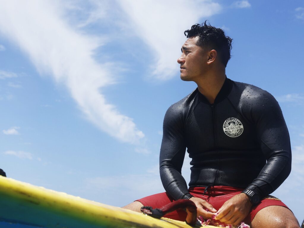 Laka takes a moment to look at the sky during Rescue HI-Surf Season 1 Episode 6.