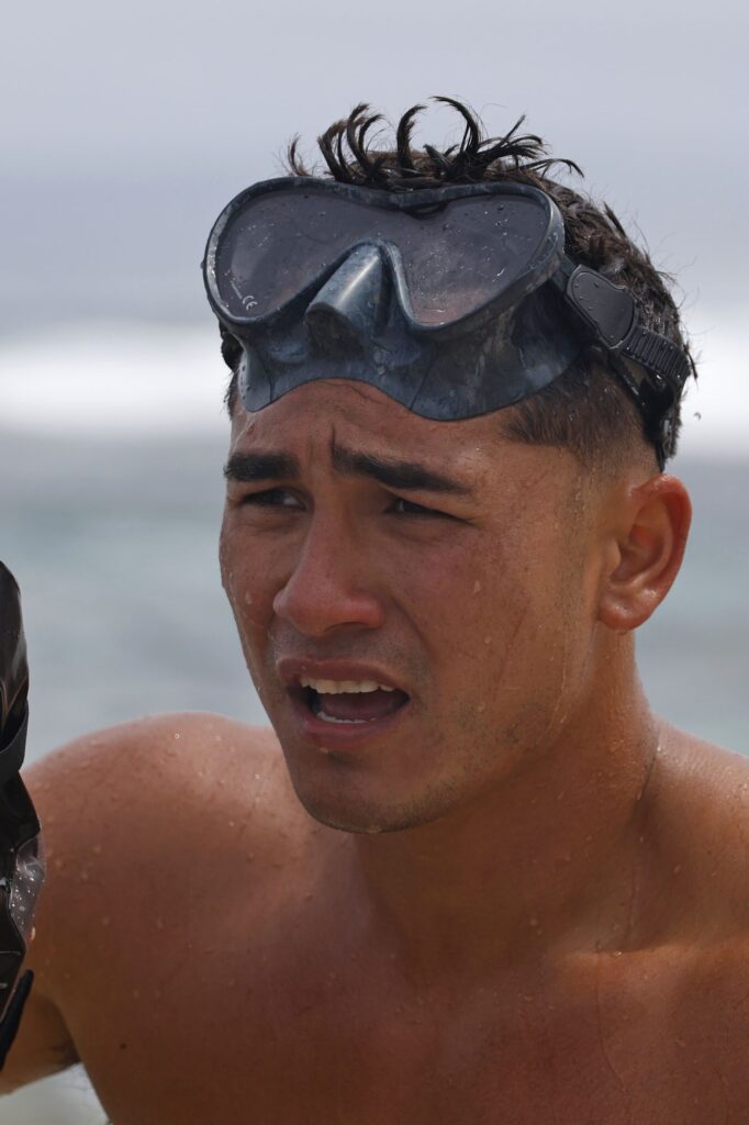 Laka responds to an emergency on Rescue HI-Surf Season 1 Episode 6.