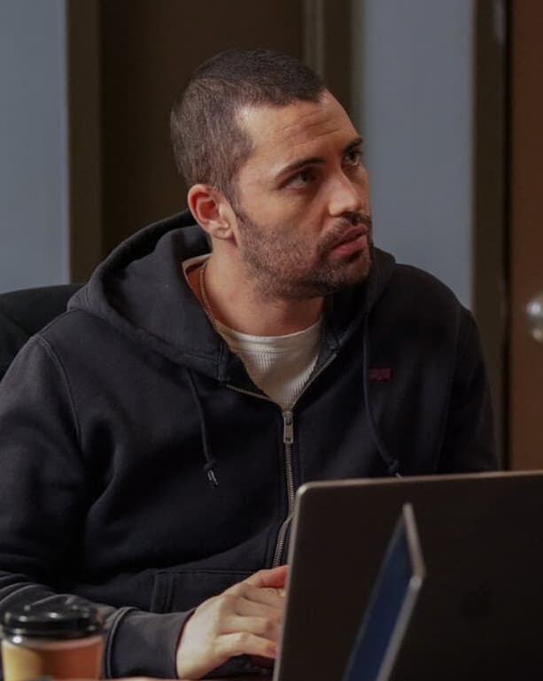 Torres at computer in Chicago PD S12E21