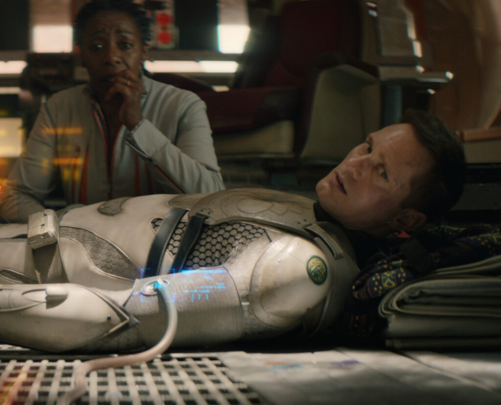 Noma Dumezweni and Alexander Skarsgård in Murderbot